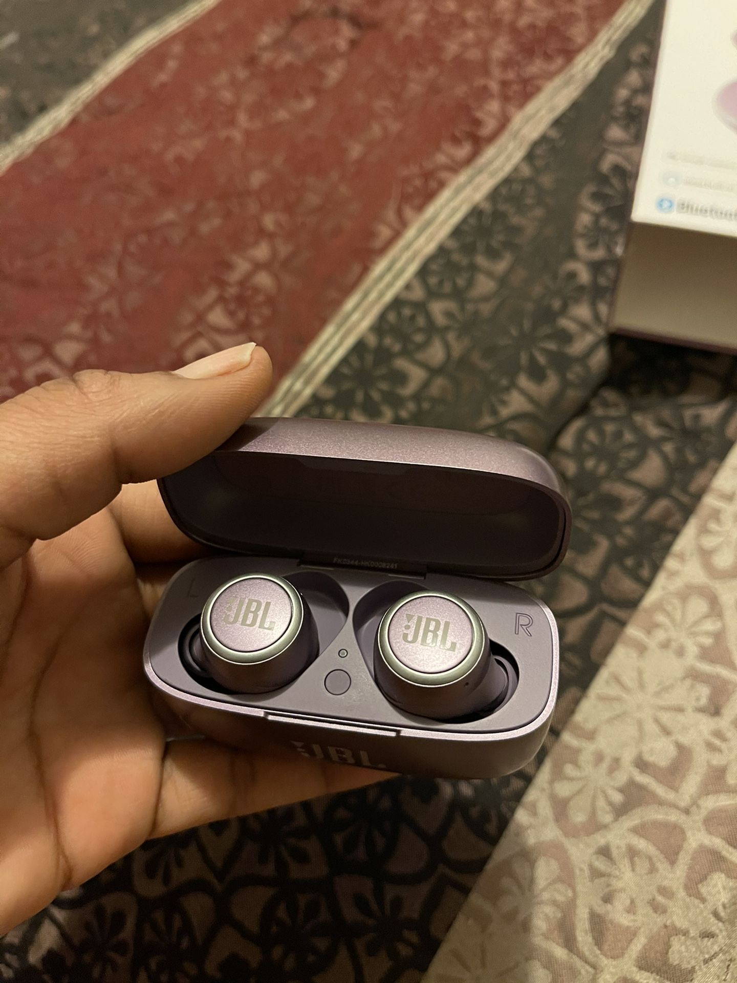 JBL Wireless Earbuds