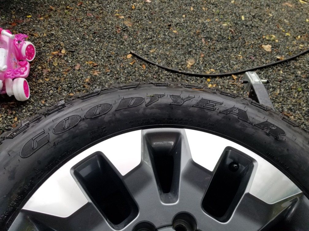 4 Wheels/tires Fit 2021 Chevy 2500