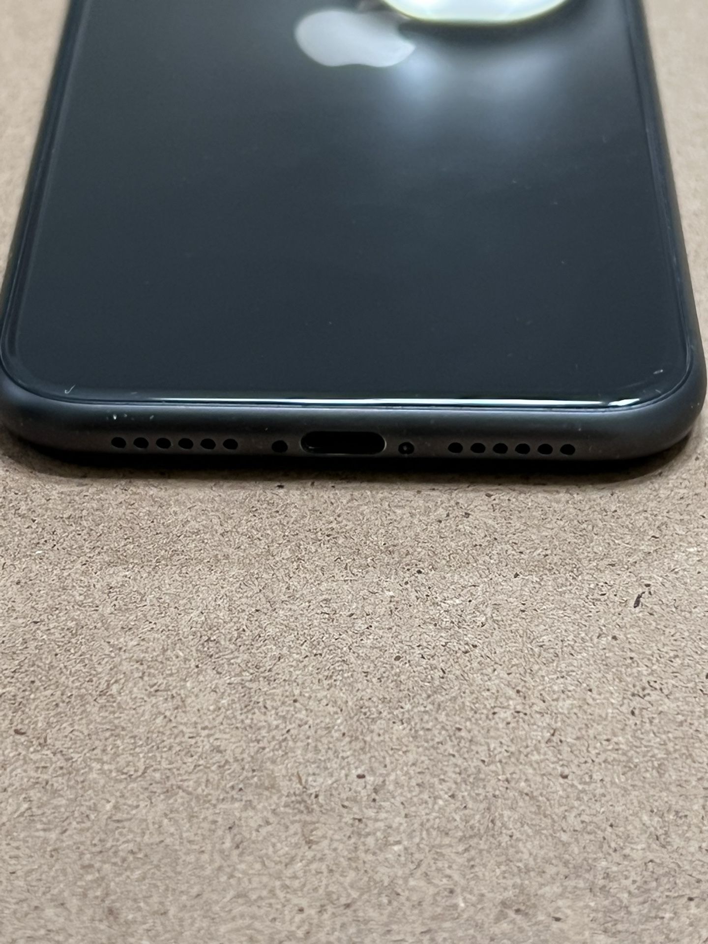 iPhone 11 - 64GB - UNLOCKED - Space Gray