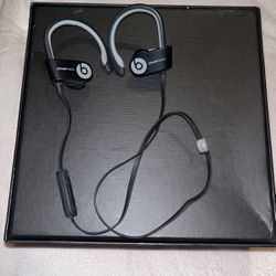 Powerbeats 3 Wireless Earphones - Black  Thumbnail