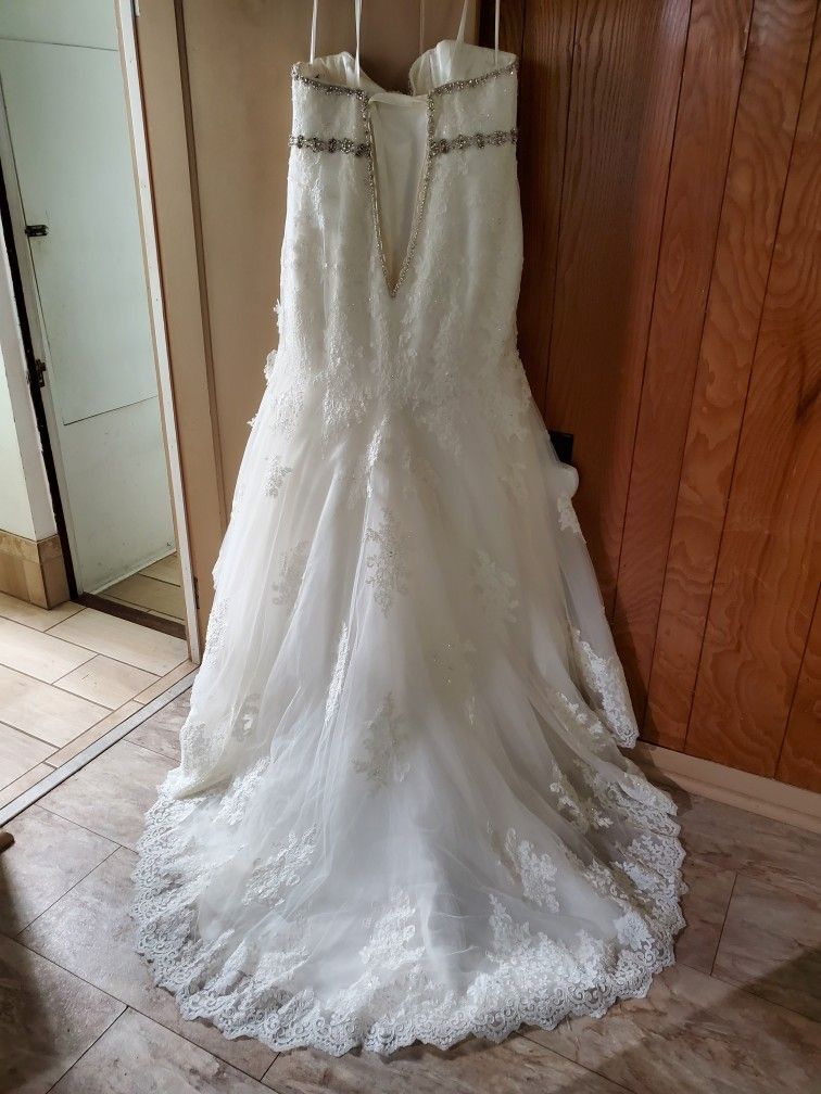 Excellent Condition And Clean Wedding Dress