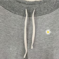 SUNDRY Grey White Embroidered Daisy Floral Drawstring Sweatpant Joggers Thumbnail