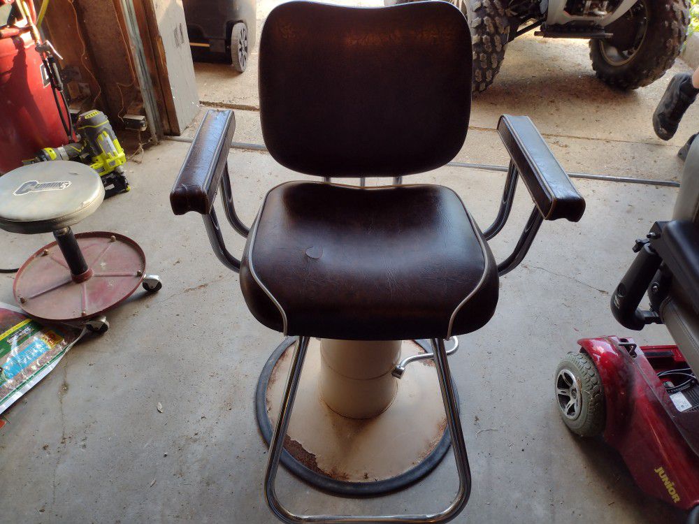 Barber Chair Older