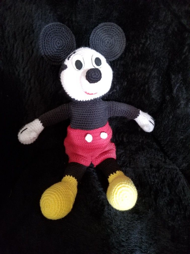 Handmade Crocheted Mickey and Minnie Plush Disney