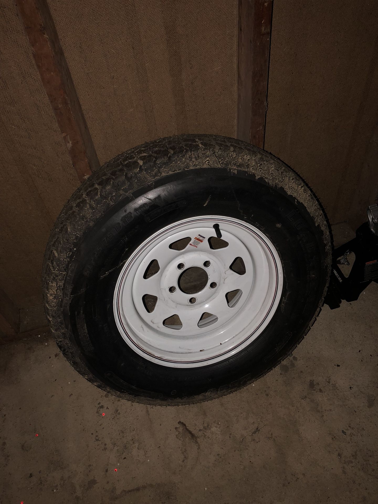 Trailer tire