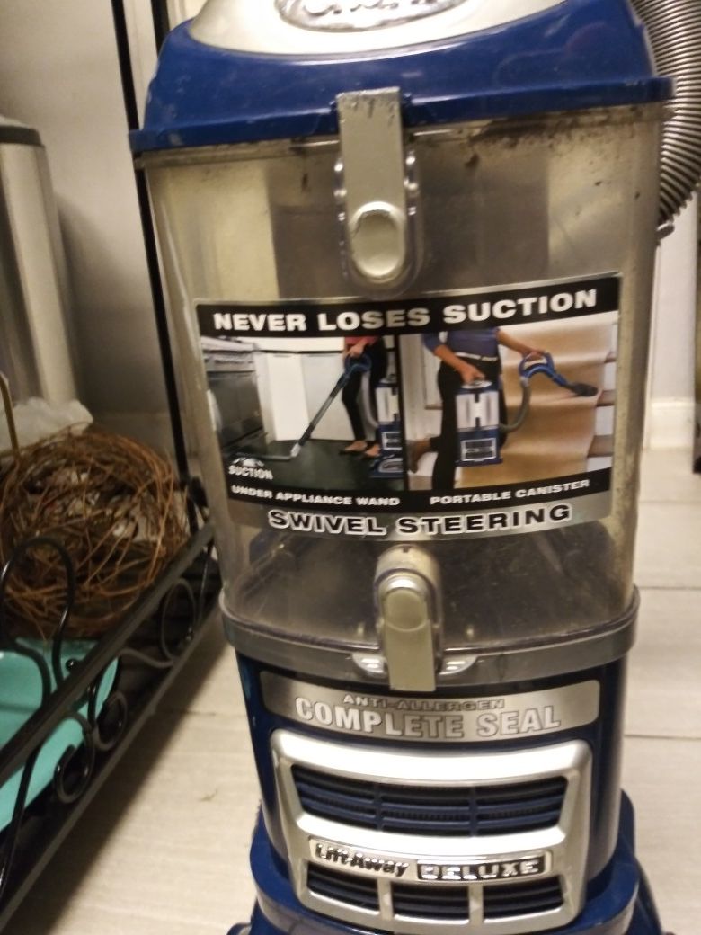 Shark Navigator Lift-Away vacuum cleaner $100