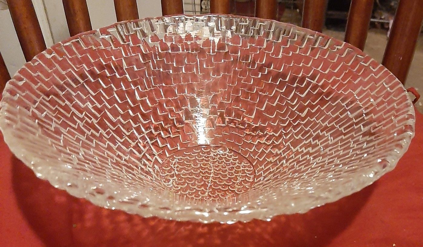 VINTAGE PILGRIM GLASS " SHAKE SHINGLE CASCADE " 10" FRUIT BOWL