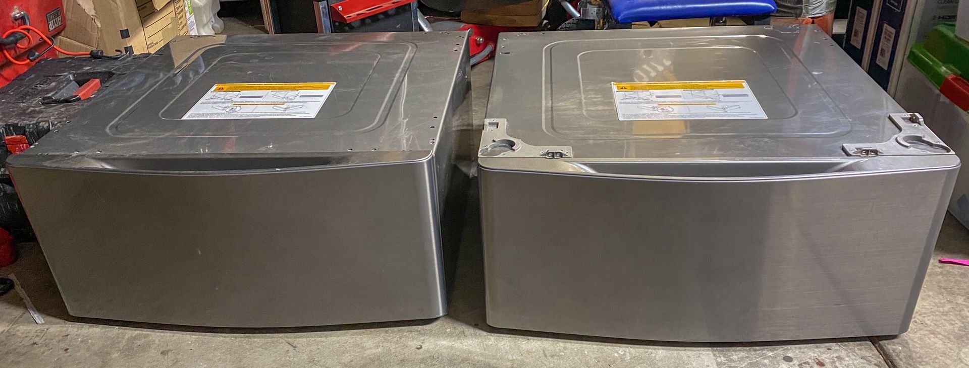 Kenmore Elite Laundry Pedestals 51043 for Sale in Tempe, AZ