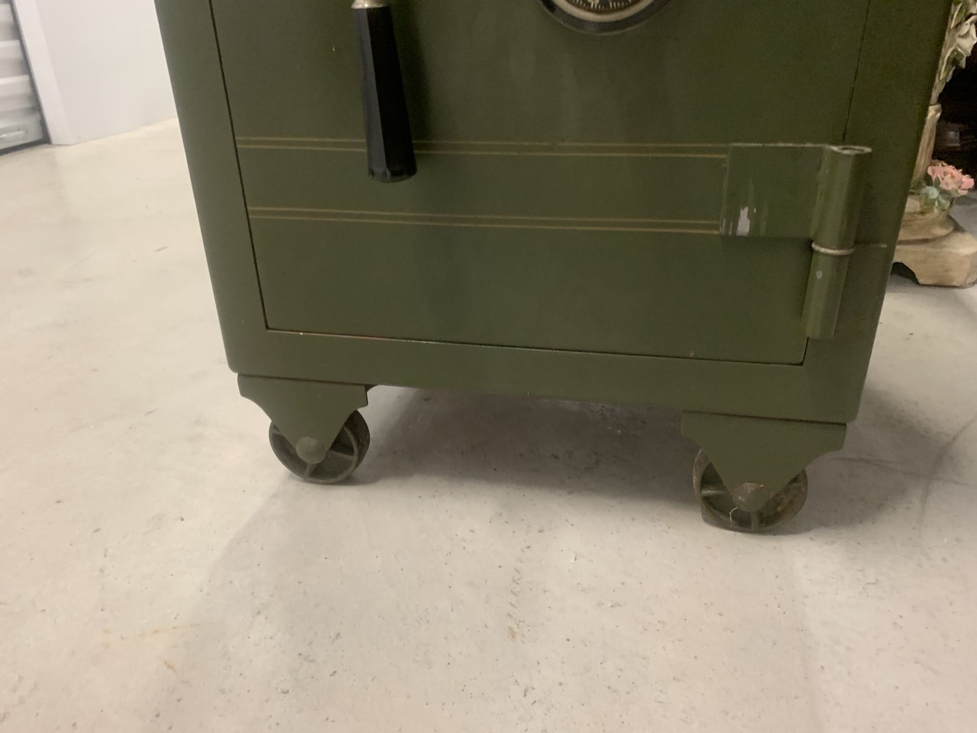 Antique Safe Fire Proof !!!