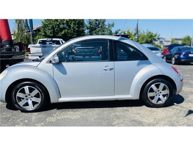 2006 Volkswagen New Beetle Coupe