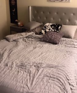 couch and queen size bed  Thumbnail