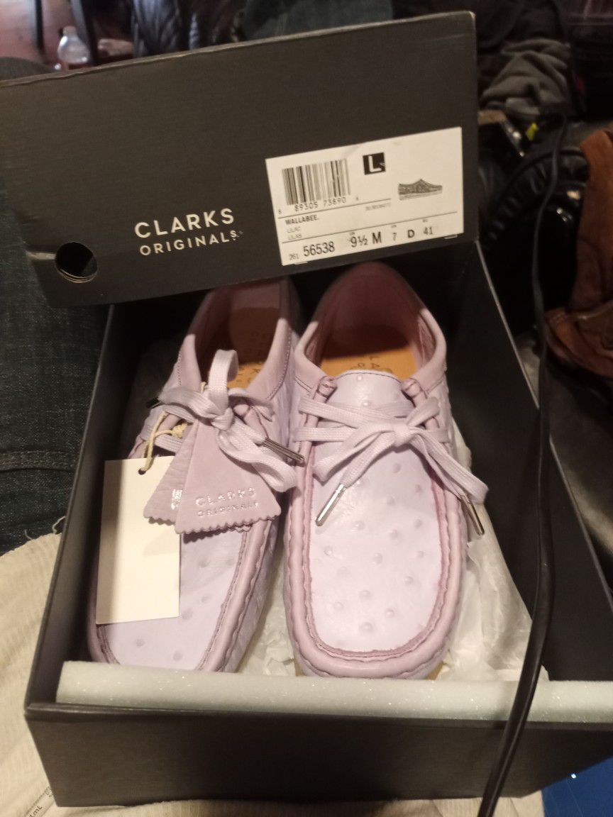 Clark's Originals Size 91/2 150bucks 