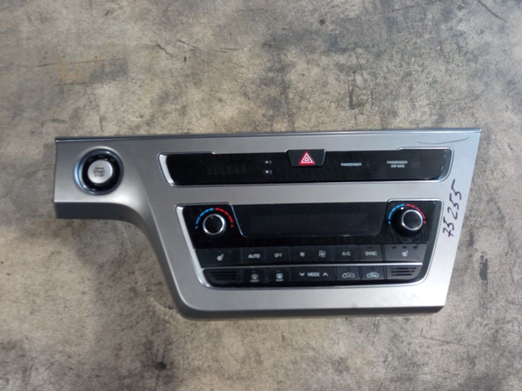 A/C Control Switch For 2015 Hyundai Sonata Stock 75255