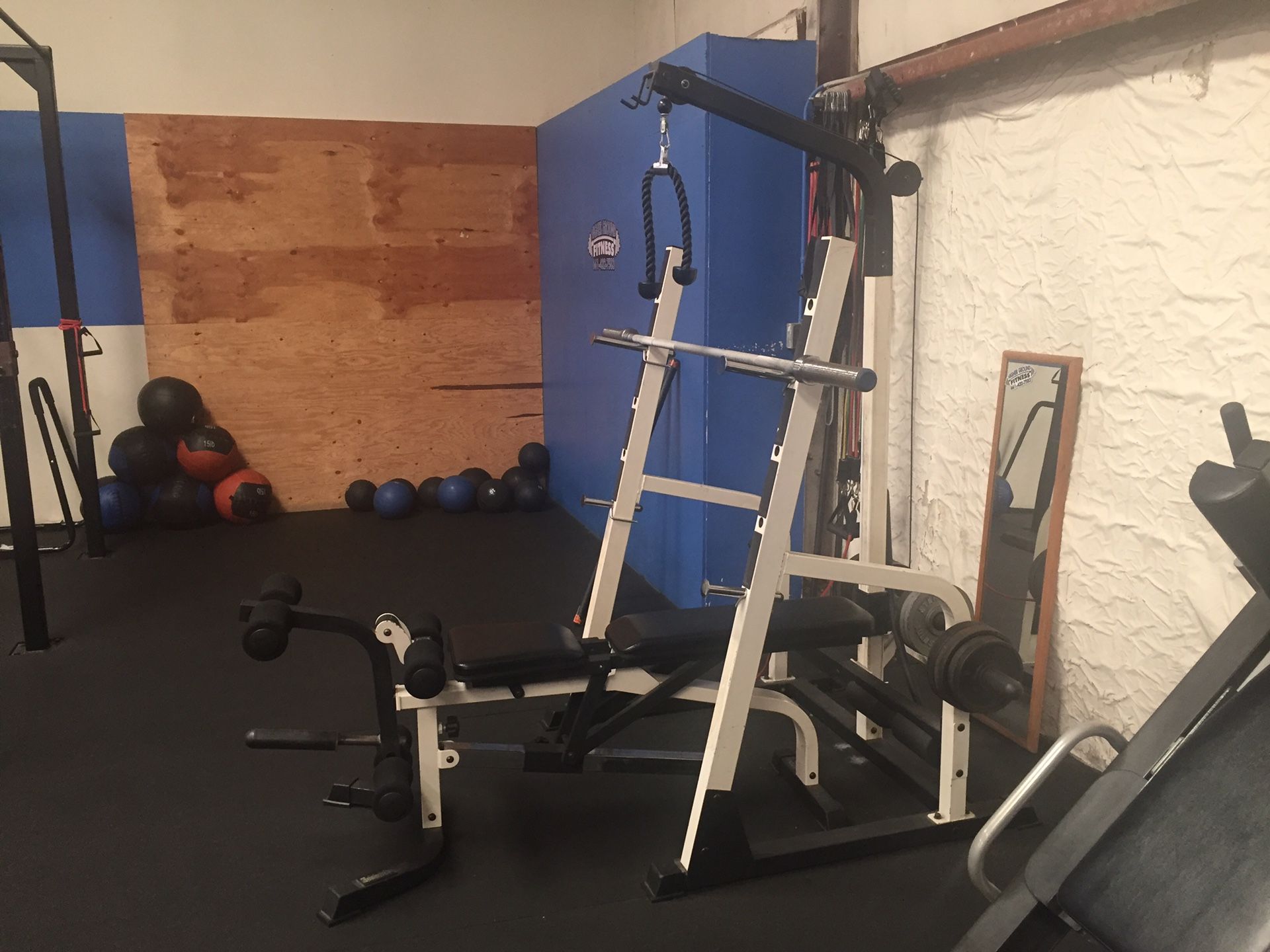 Hoist Leg Press/Hack Squat machine for Sale in Bakersfield, CA OfferUp