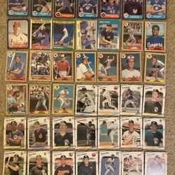 119 80’s and 90’s Fleer Baseball Cards Thumbnail
