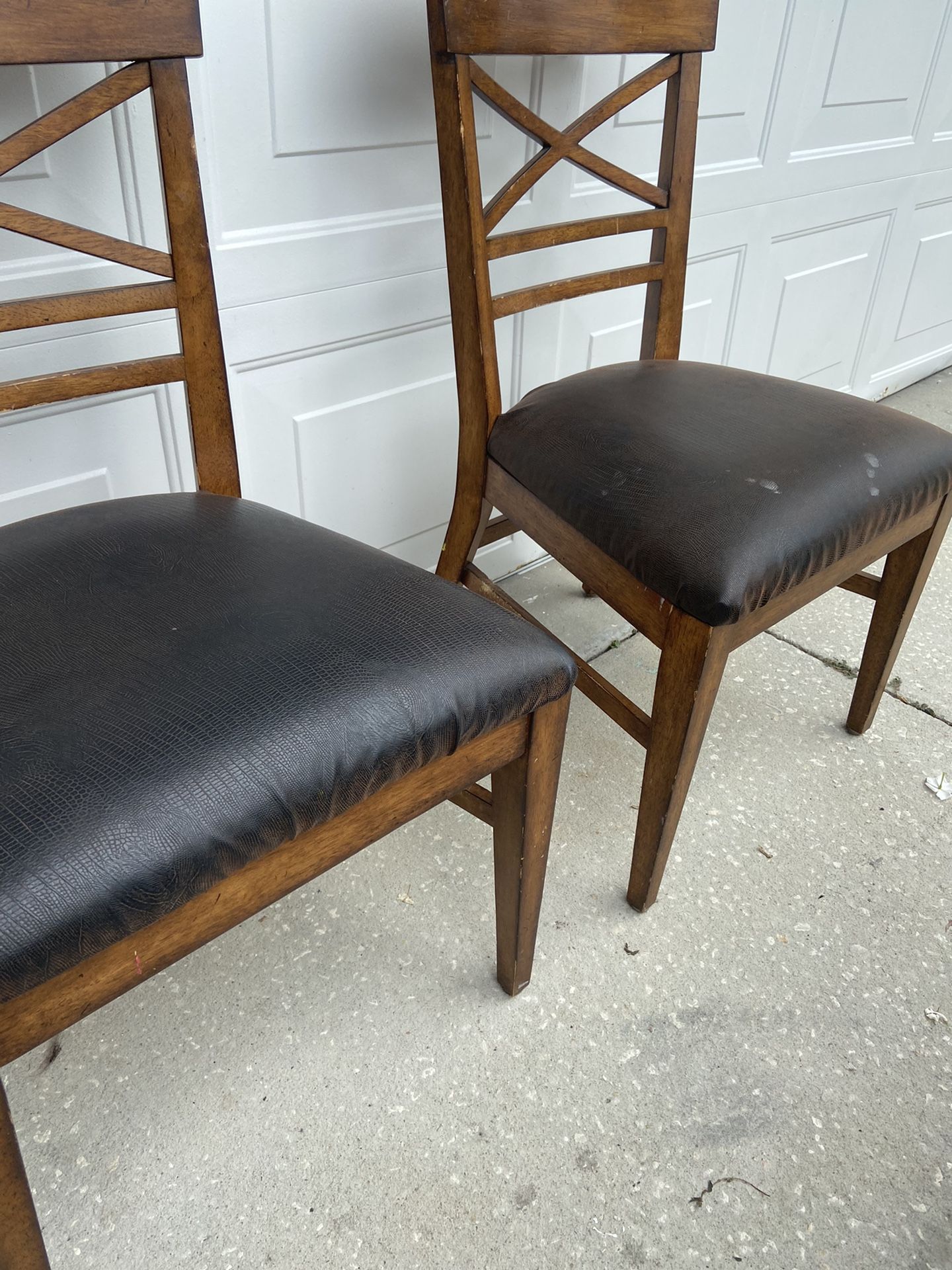 Dining Table With 4 Chairs- READ POST BEFORE RESPONDING
