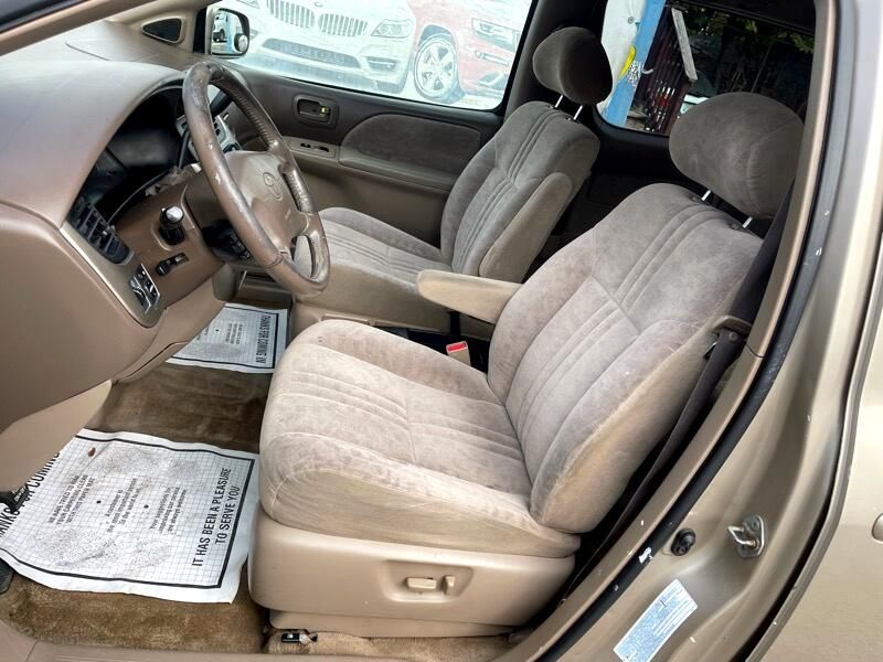 2001 Toyota Sienna
