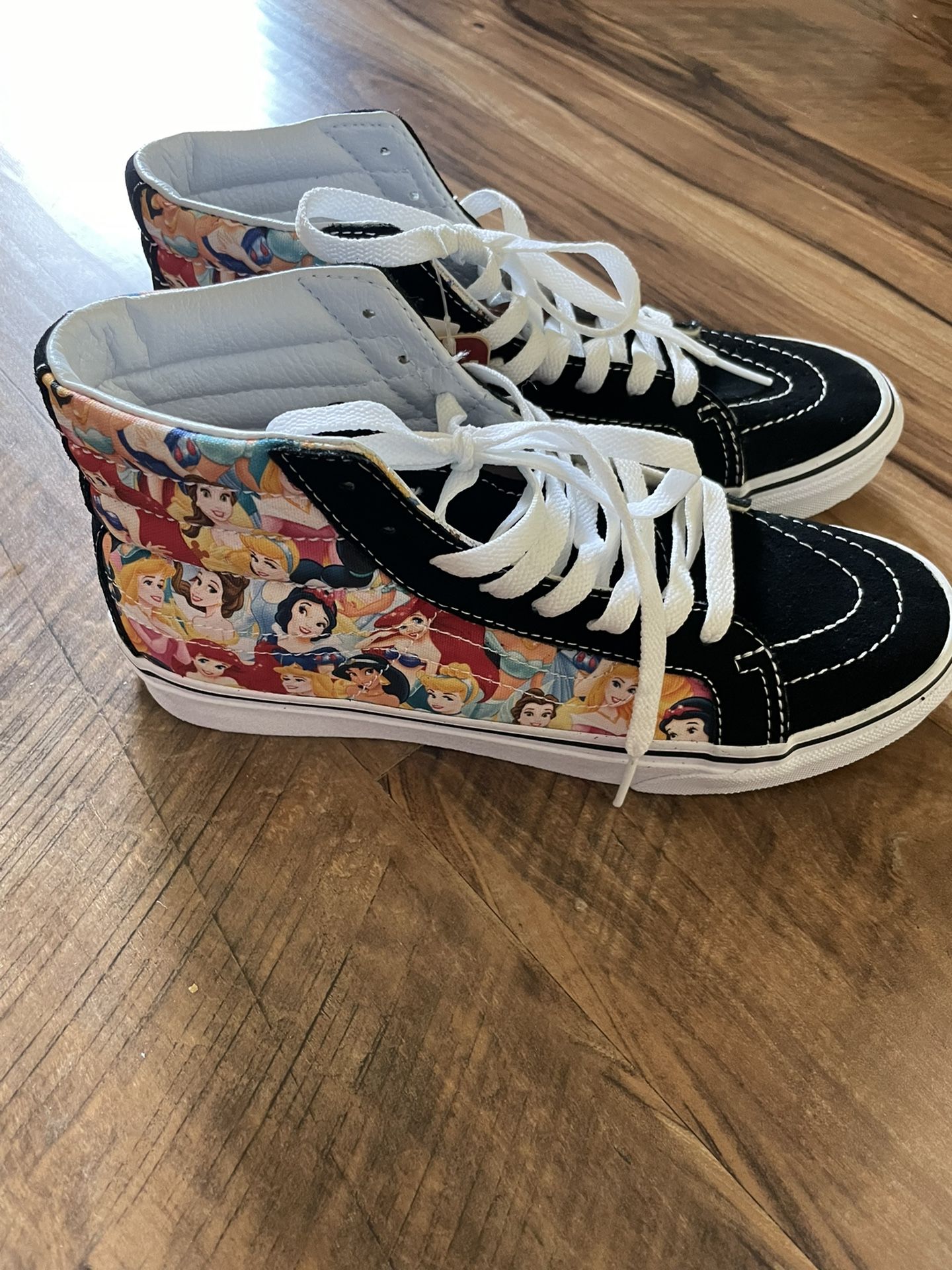 New Vans Disney Princess High Tops Size 7.5