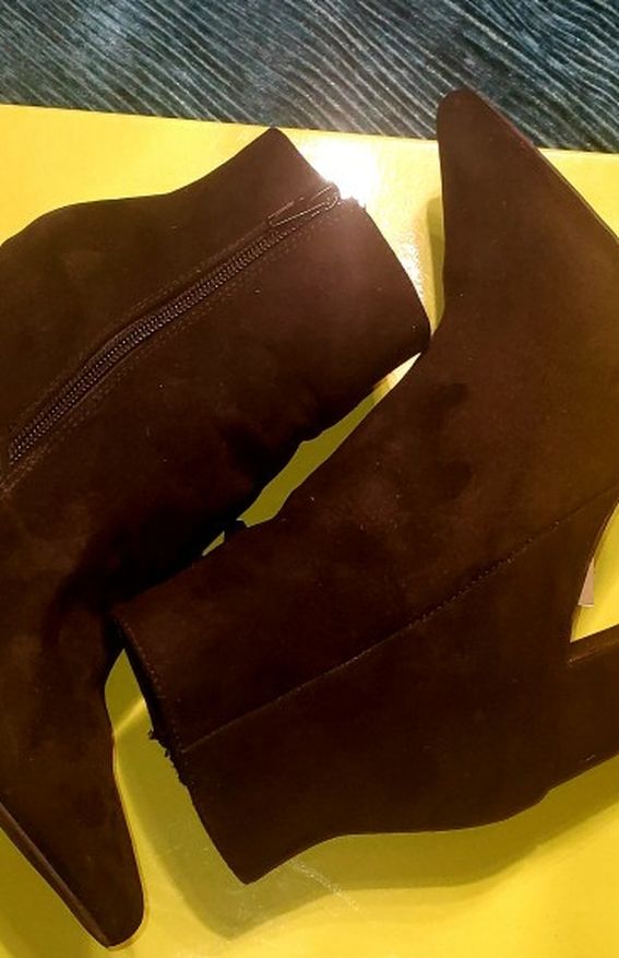 black booties women’s shoes Size 7.5