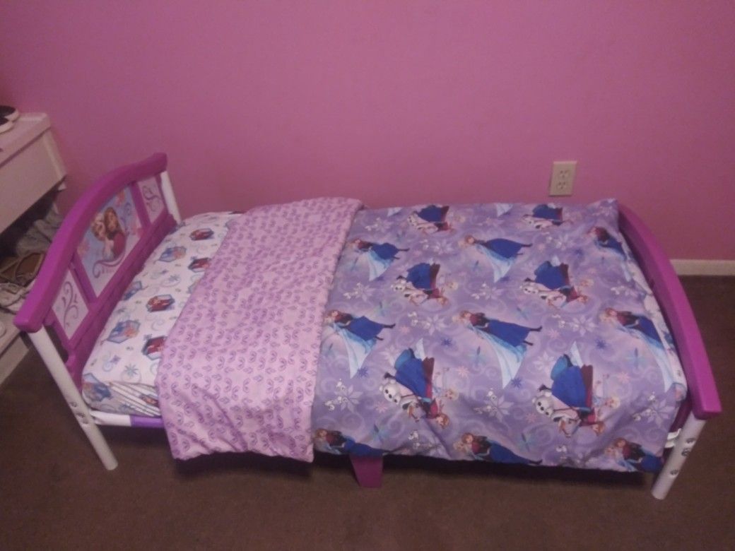 Elsa toddle bed