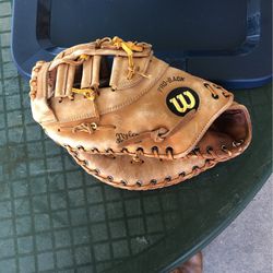 Wilson A2802 LH 1st Baseman’s Glove Thumbnail