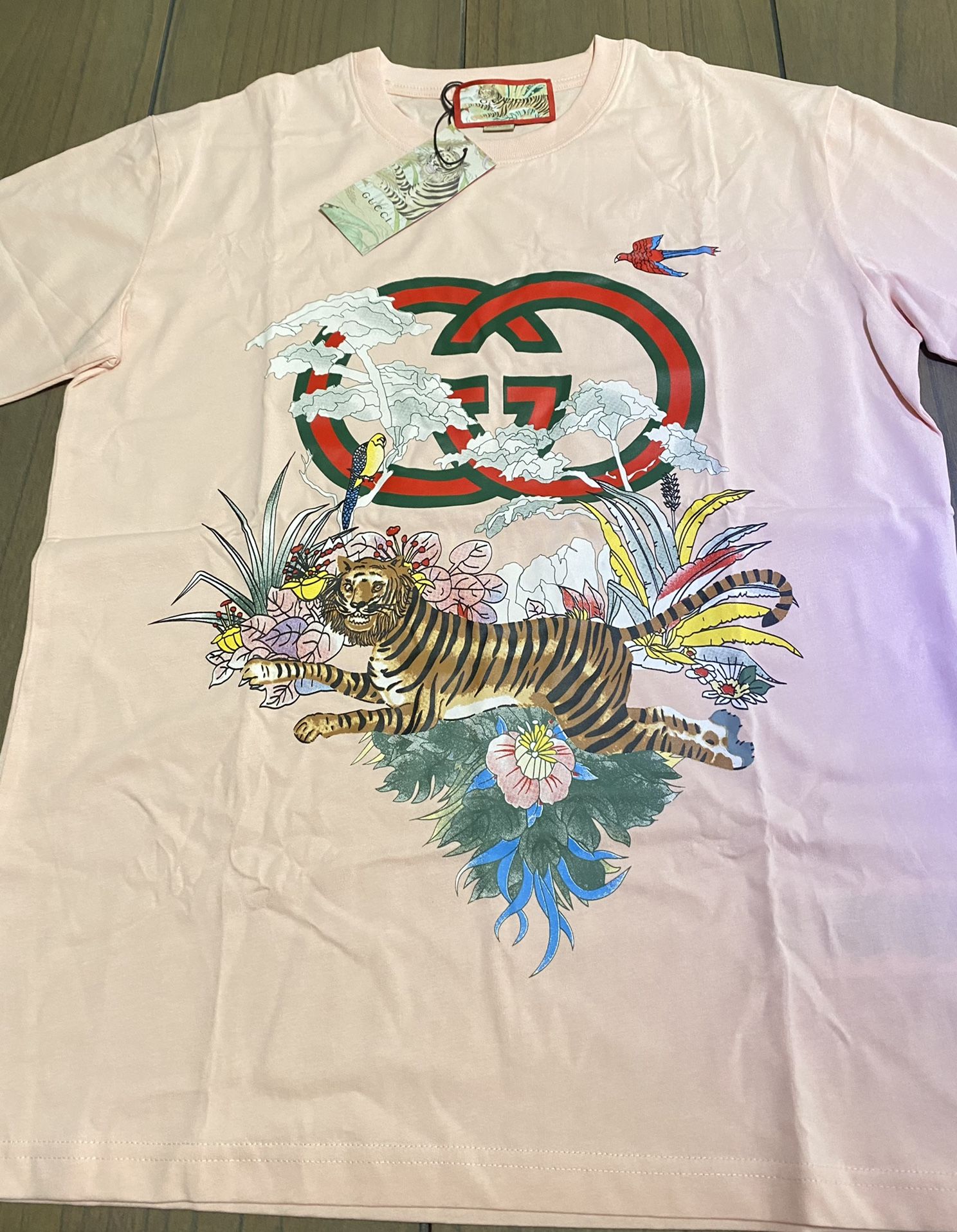 BEAUTIFUL DESIGNER T-SHIRT GUCCI, Read Description For Details β¦