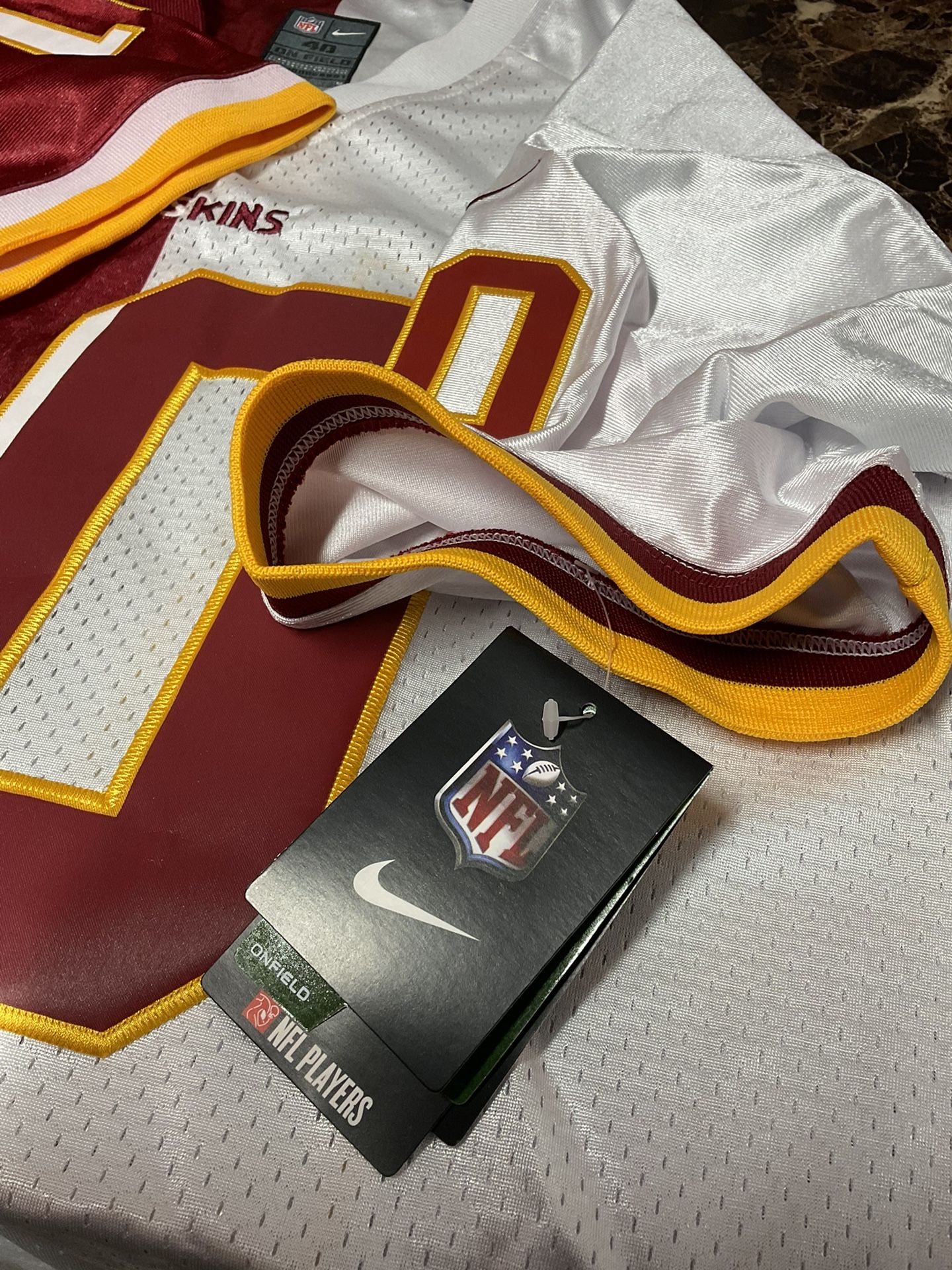 Washington Redskins #10 RGIII NFL Home Away Split Nike JERSEY Sz 40 - Medium NWT New with tags