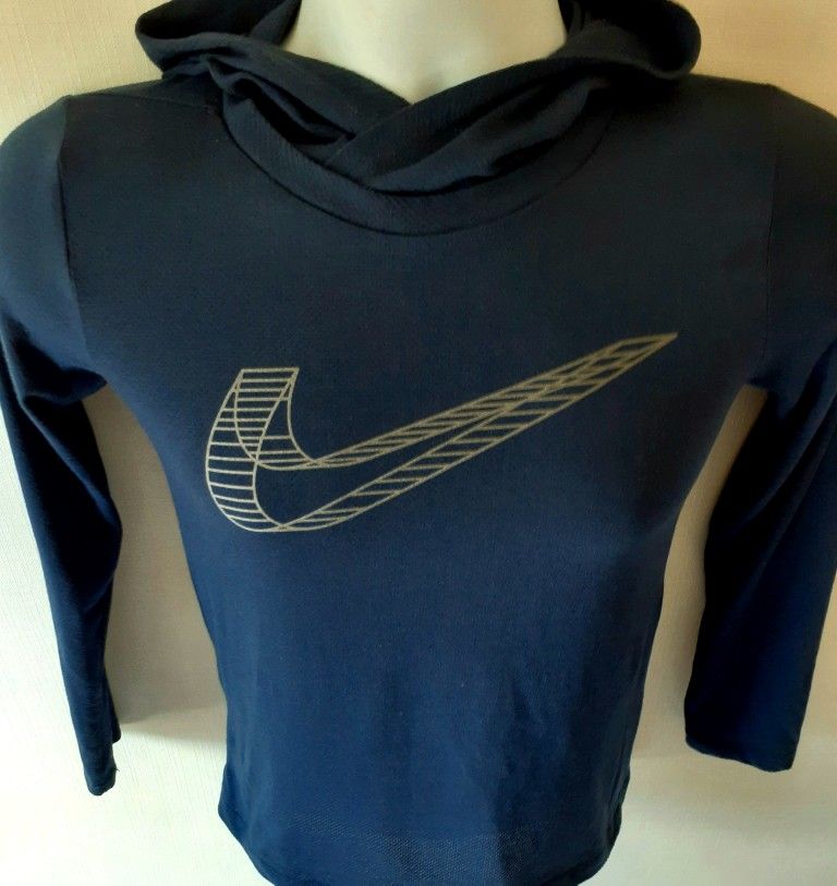 Nike Dri-FIT boys navy blue long sleeve pullover hoodie shirt size M