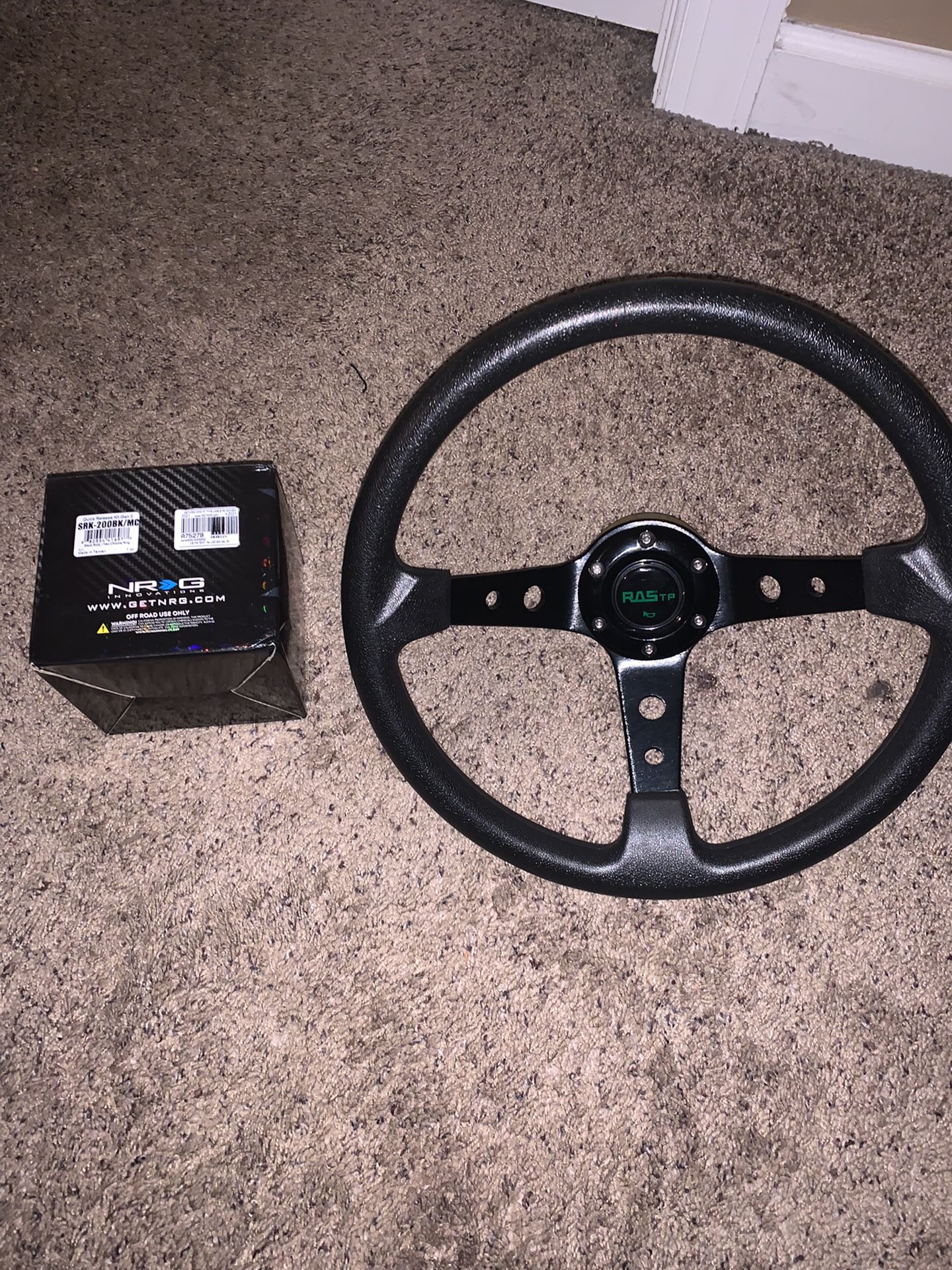 NRG 2.0 quick release w/steering wheel