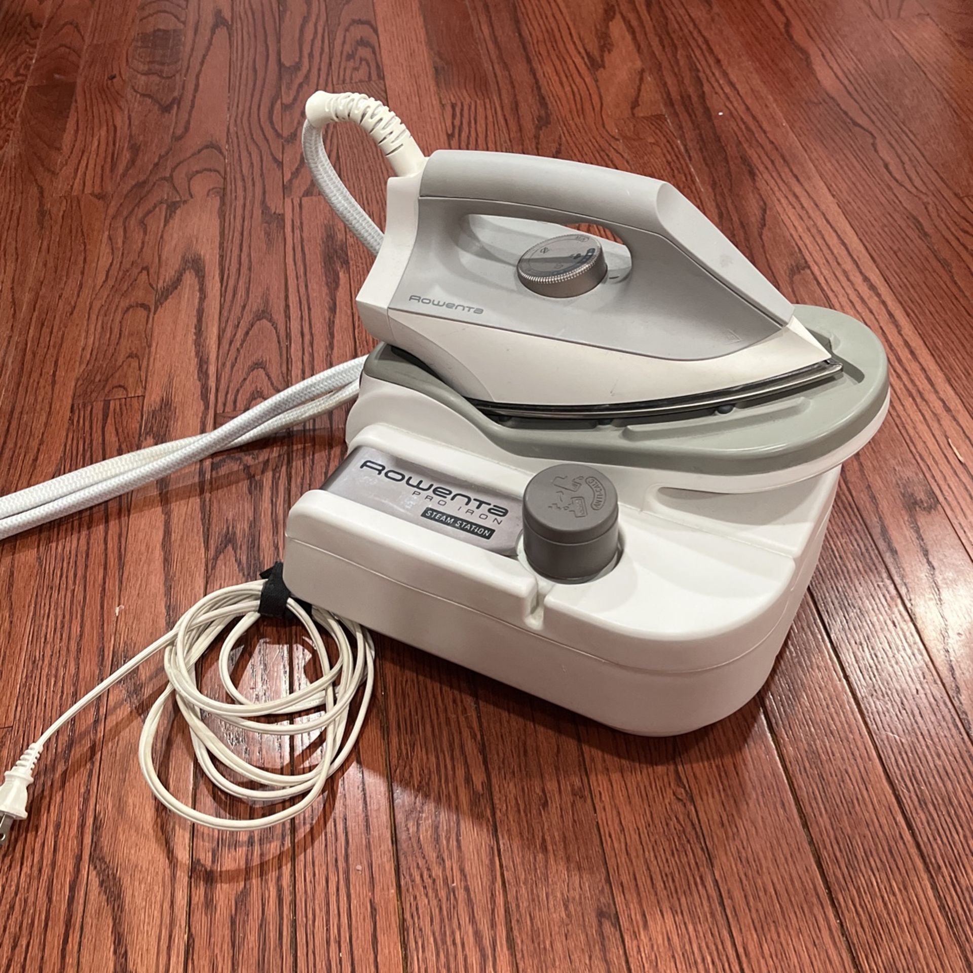 Steam Station Iron : Rowenta