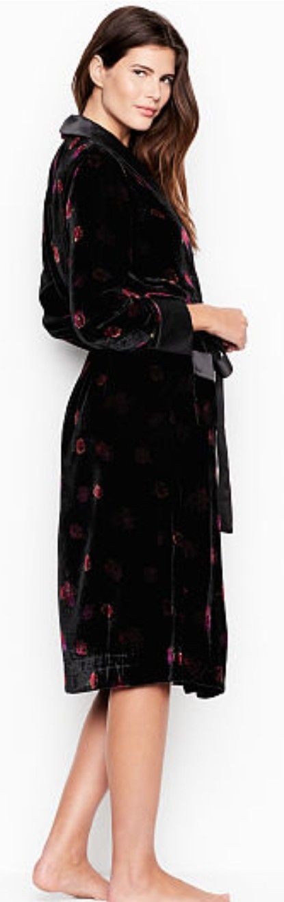 New Victoria Secret Velvet Robe Size Large
