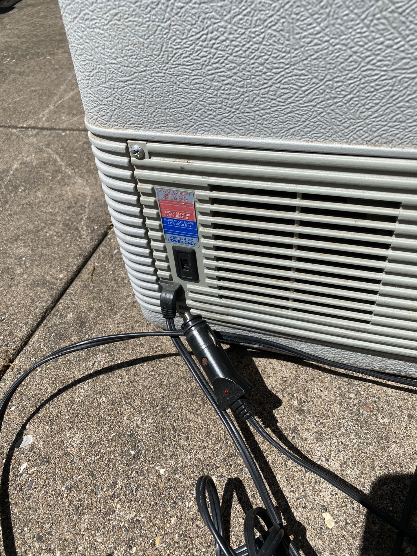 Vintage Coleman ThermoElectric car Cooler 