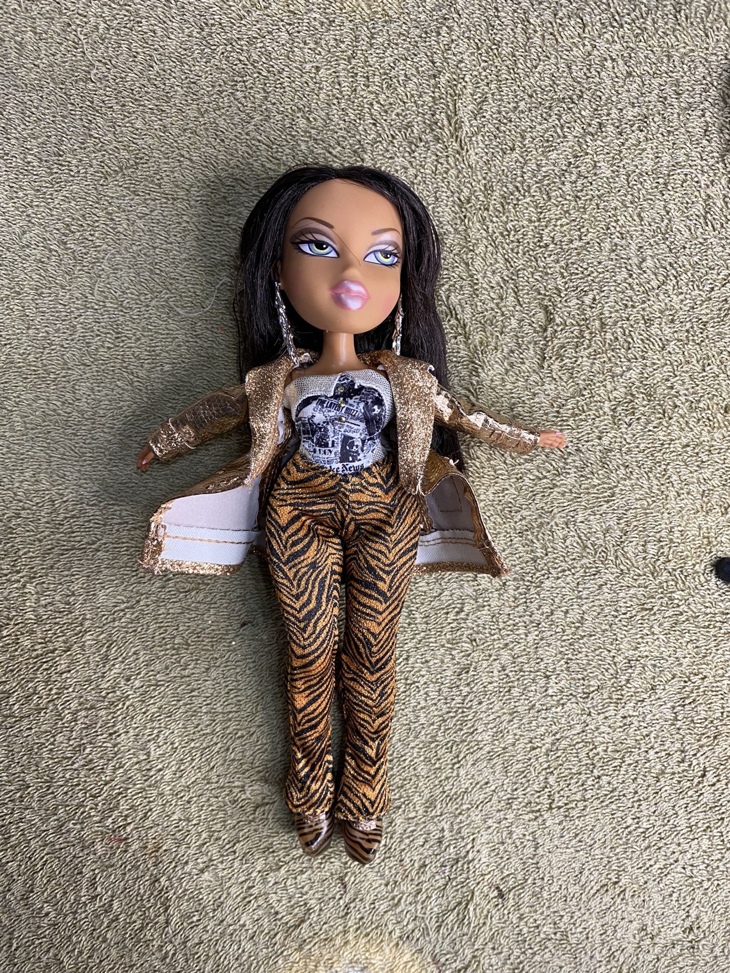 Customized Yasmin Bratz Doll Head On Lol Omg Body