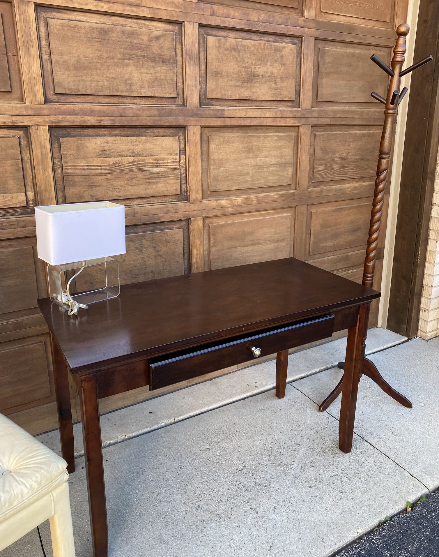 Desk/Chair / Lamp / Coat Rack