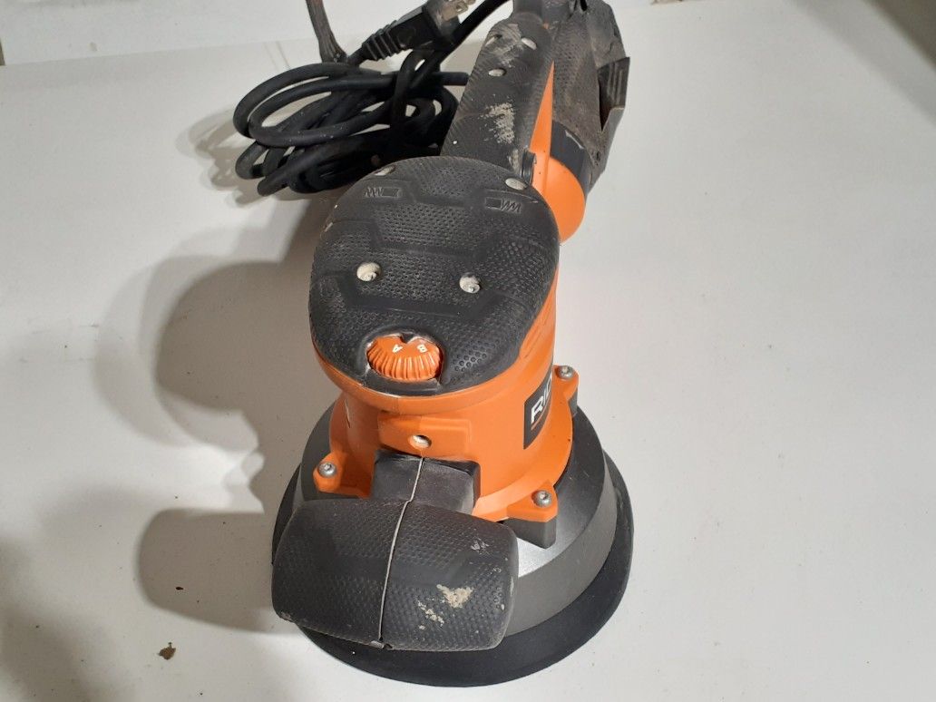 RIDGID R2611 ORBITAL SANDER
