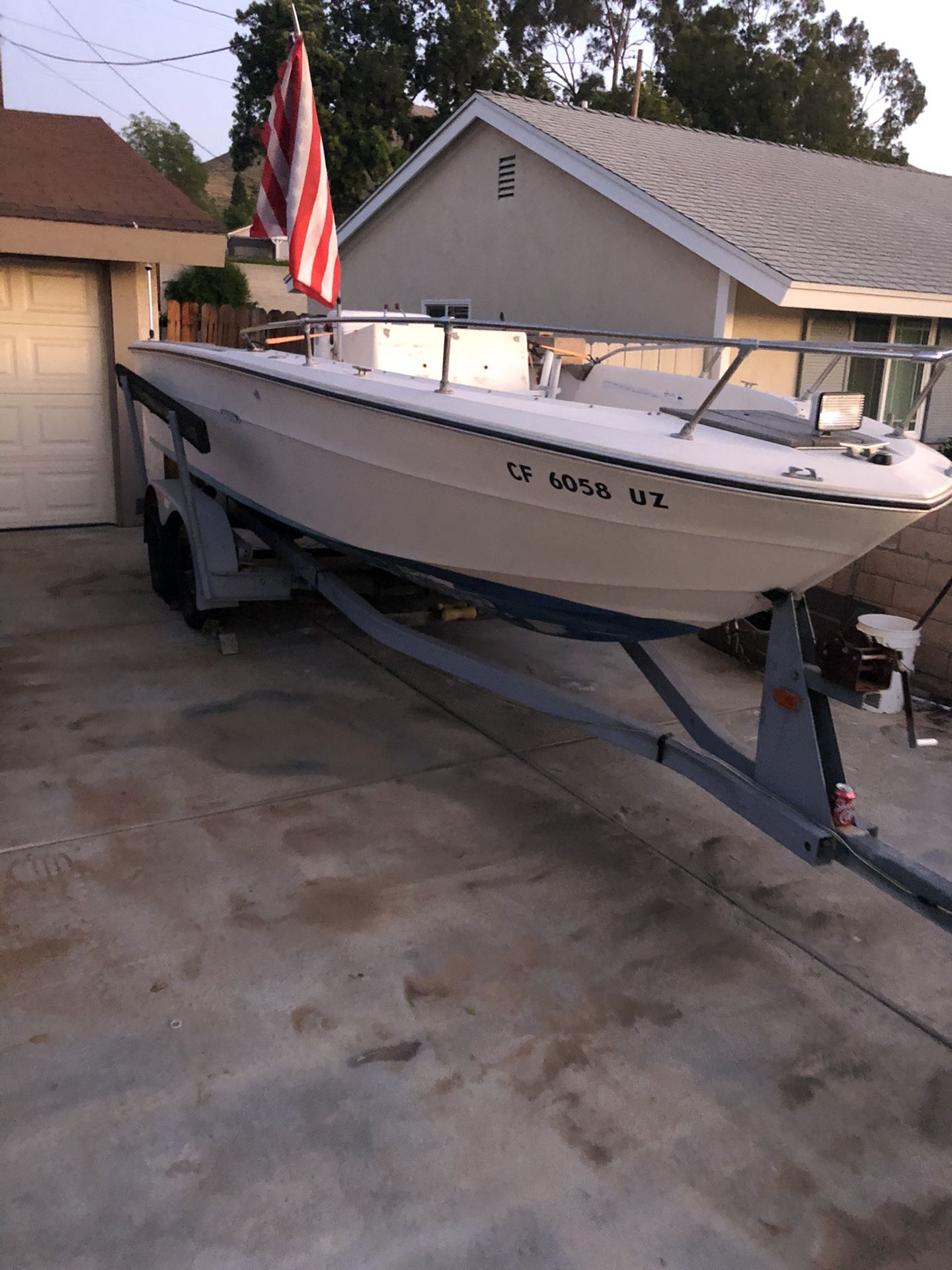 20 ft sea ray center console boat for Sale in Corona, CA OfferUp