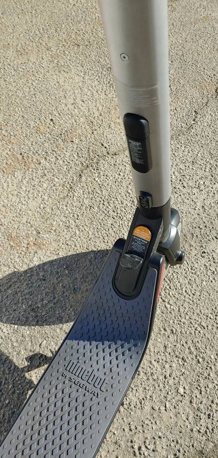 Segway Ninebot KickScooter ES2 Folding Electric Scooter