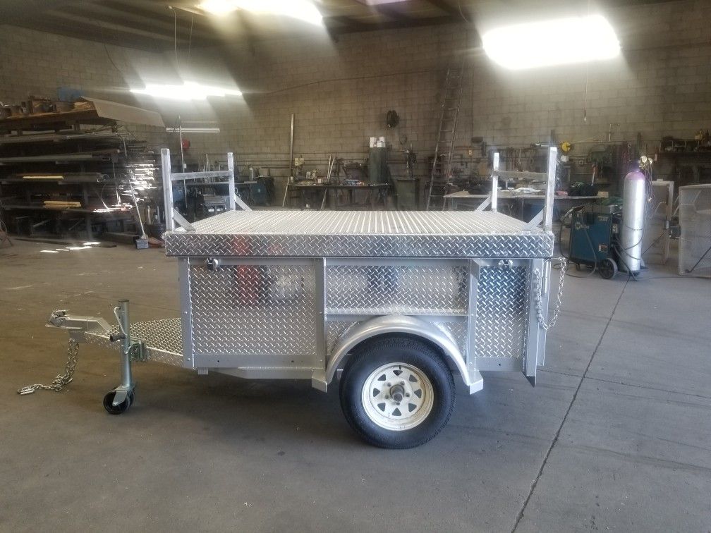 6x4 Foot Custom Silver Camping Trailer With Diamond Plate Aluminum And All LEDlights
