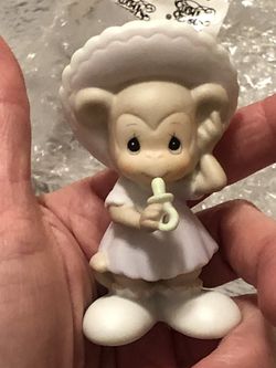 1991 “Love Pacifies” Precious Moments Collection Figurine Thumbnail