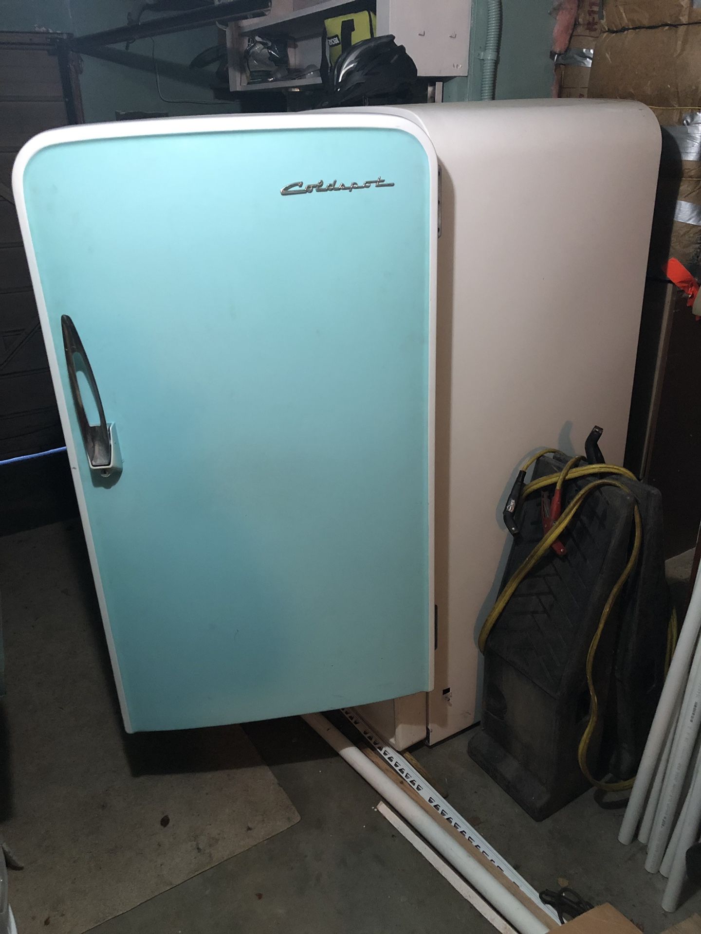 Vintage 1940’s retro fridge **Perfect kegerator!** for Sale in