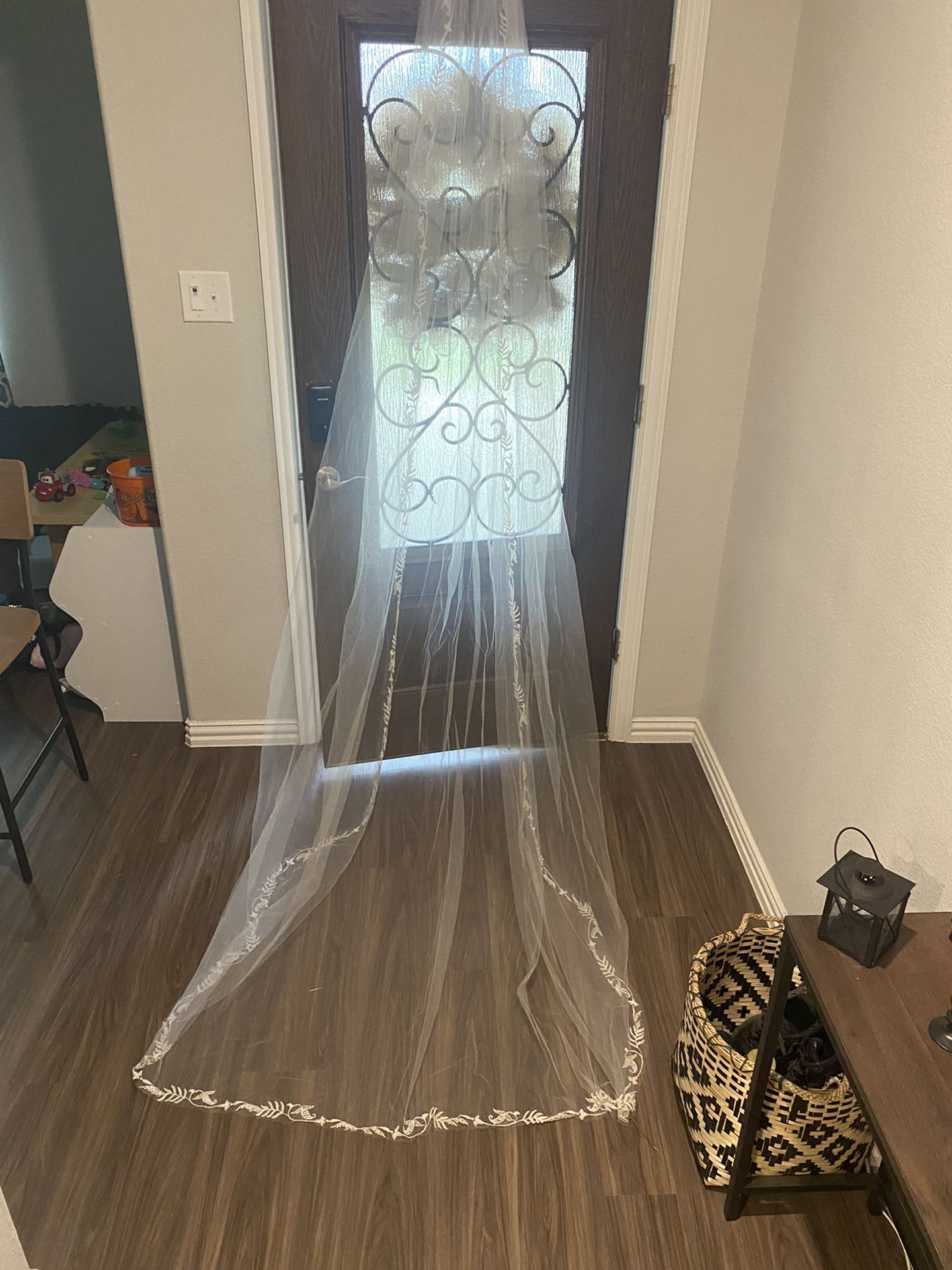 Rosa Clara Cher Wedding Dress & Veil