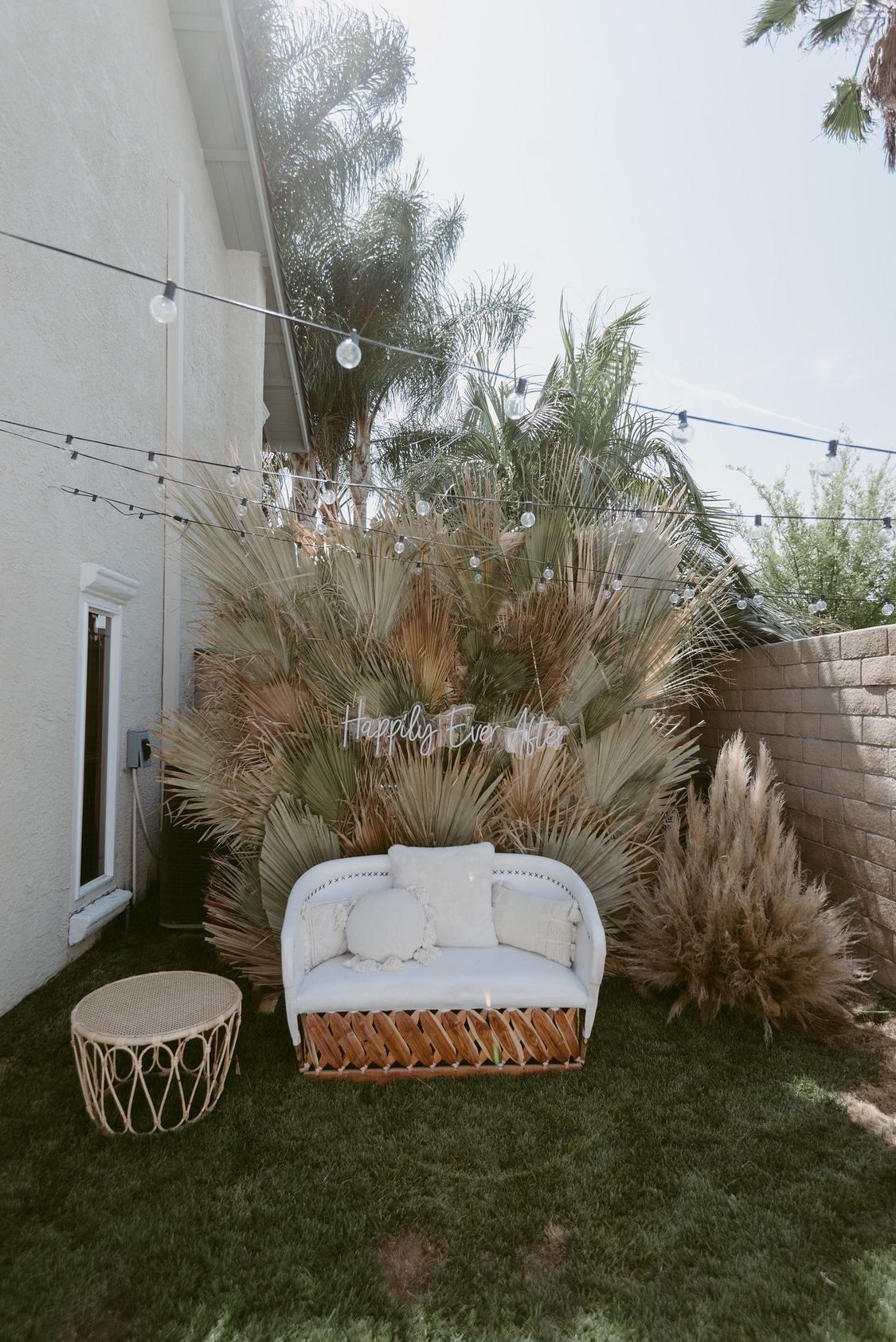 Peacock chair, Event R E N T A L S