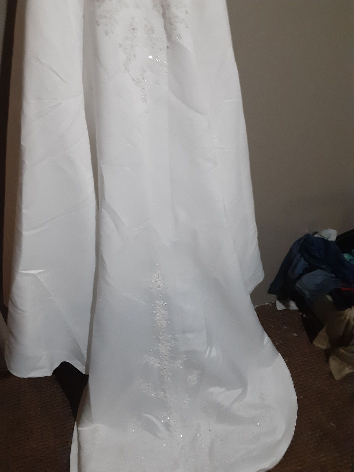 Davids Bridal size 8 wedding dress