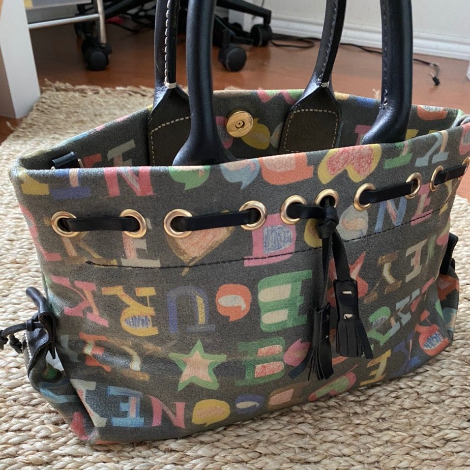 Dooney & Bourke