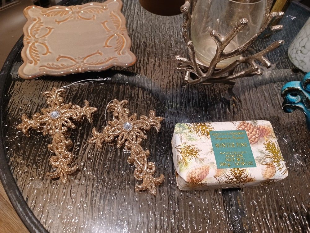 Cake Plate And Decor