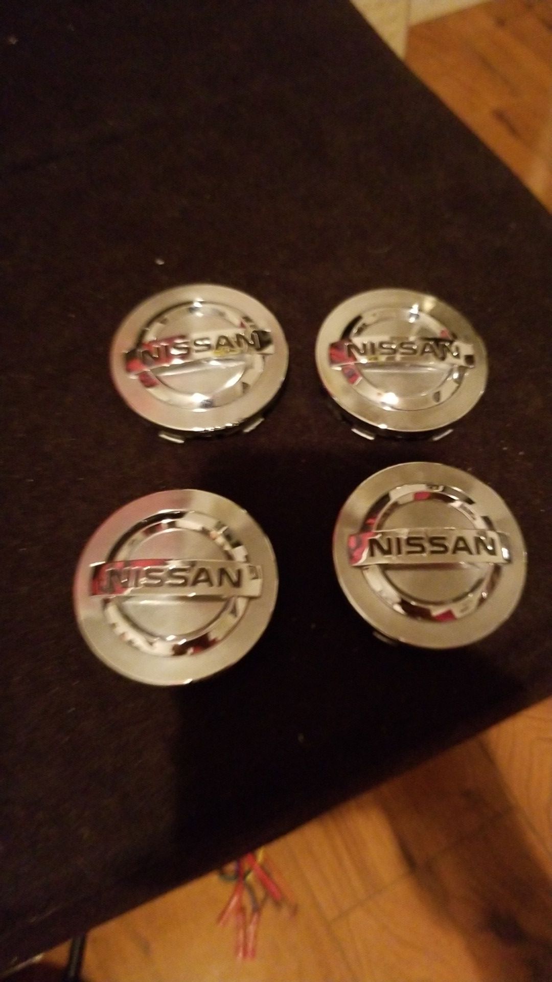 Nissan 350Z center caps