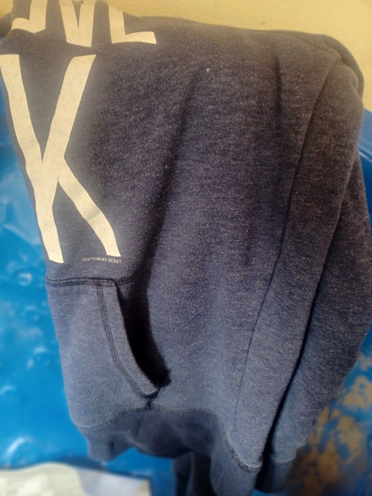 PINK HOODIE small