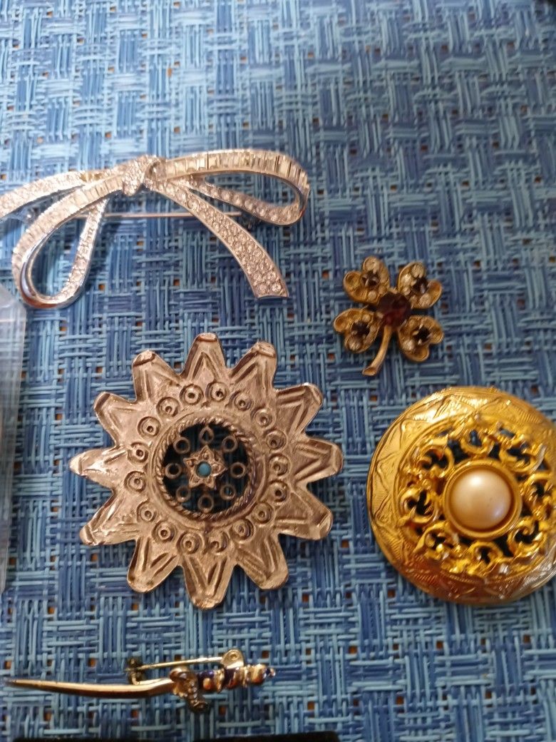 Brooch And Pin Lot From Antique sales