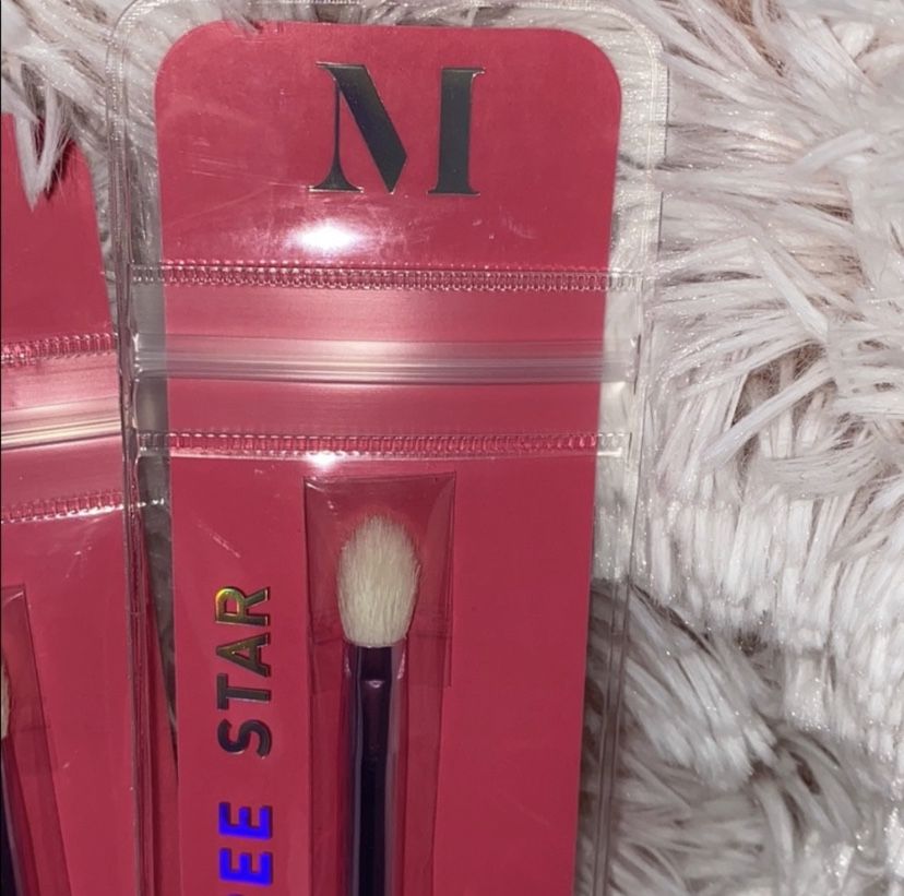 Jeffree Star JS6 Rule Blender Brush