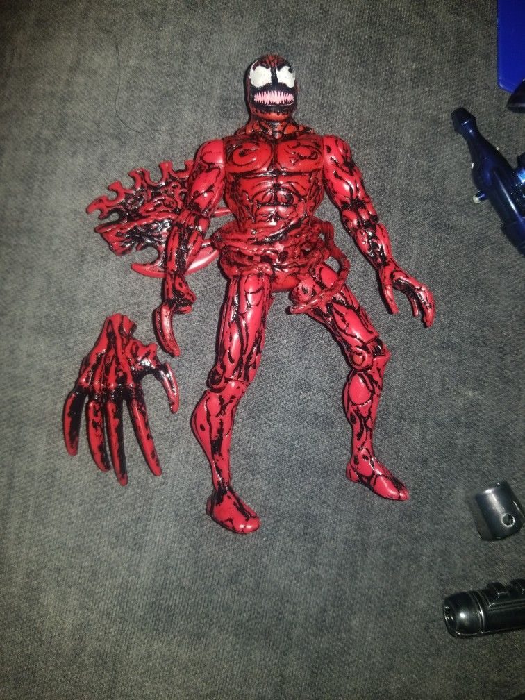 TOY BIZ MARVEL UNIVERSE CARNAGE UNMASKED ACTION FIGURE SPIDERMAN 1995